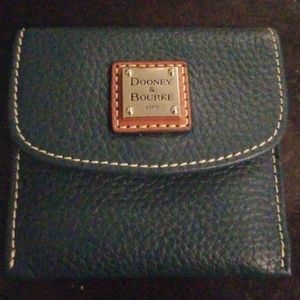 Dooney & bourke wallet